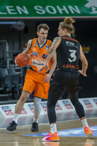 仅为球队的 仅为球队的